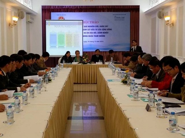 貧困解消へのコミュニティーの監視強化